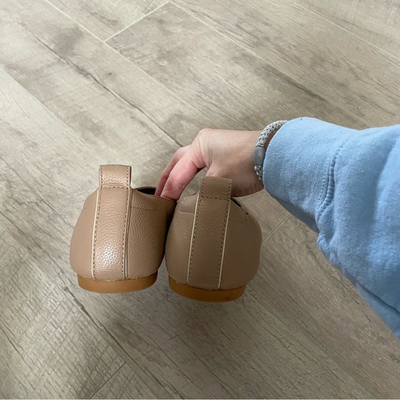 NWOT Everlane The Day Glove Leather Almond Toe Flats Tan 10.5 - Picture 4 of 5